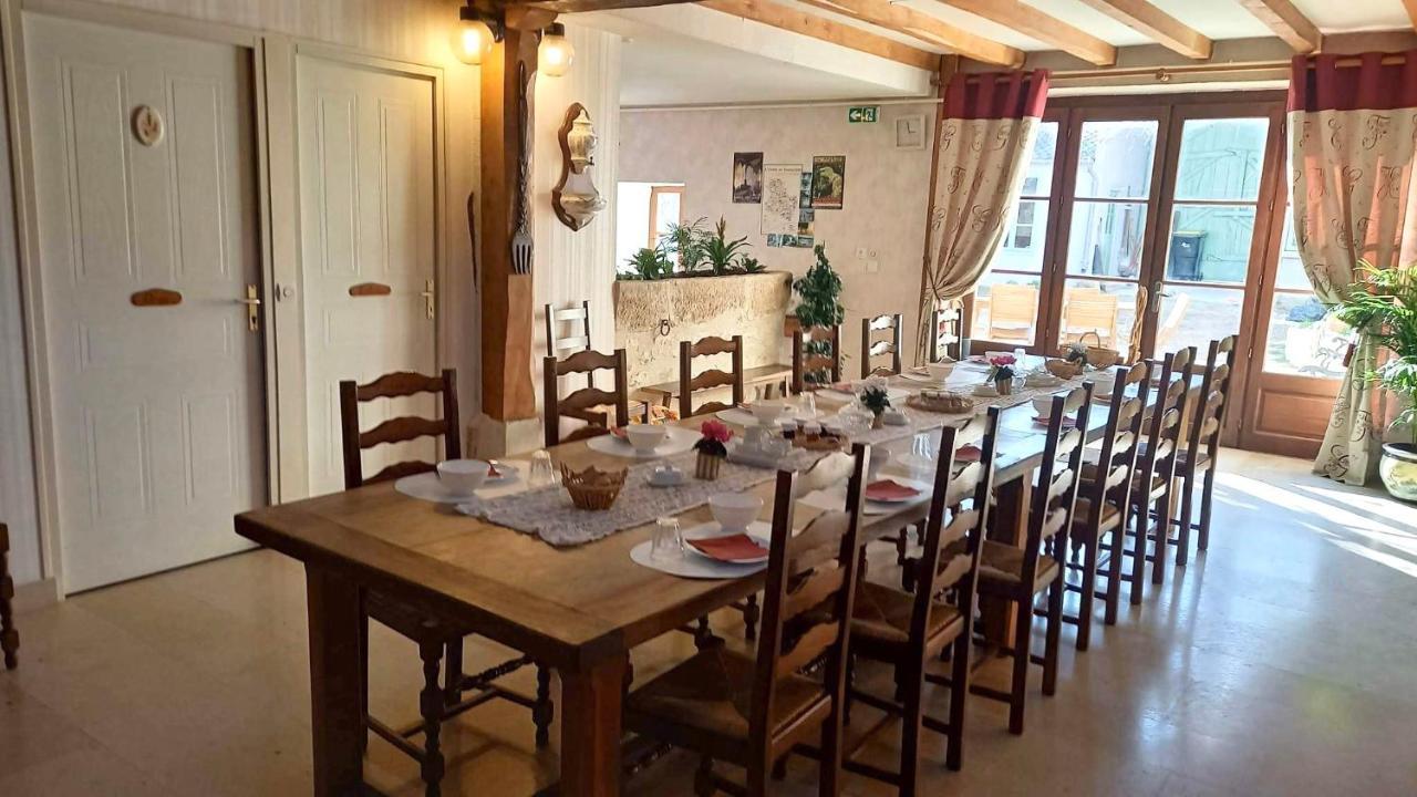 Le Clos Du Merry Joux-la-Ville Exterior foto